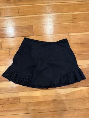 Women's Black Pleated Hem Athletic Skort